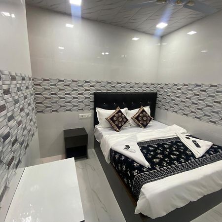 Hotel O Sai Residency Мумбаи Экстерьер фото
