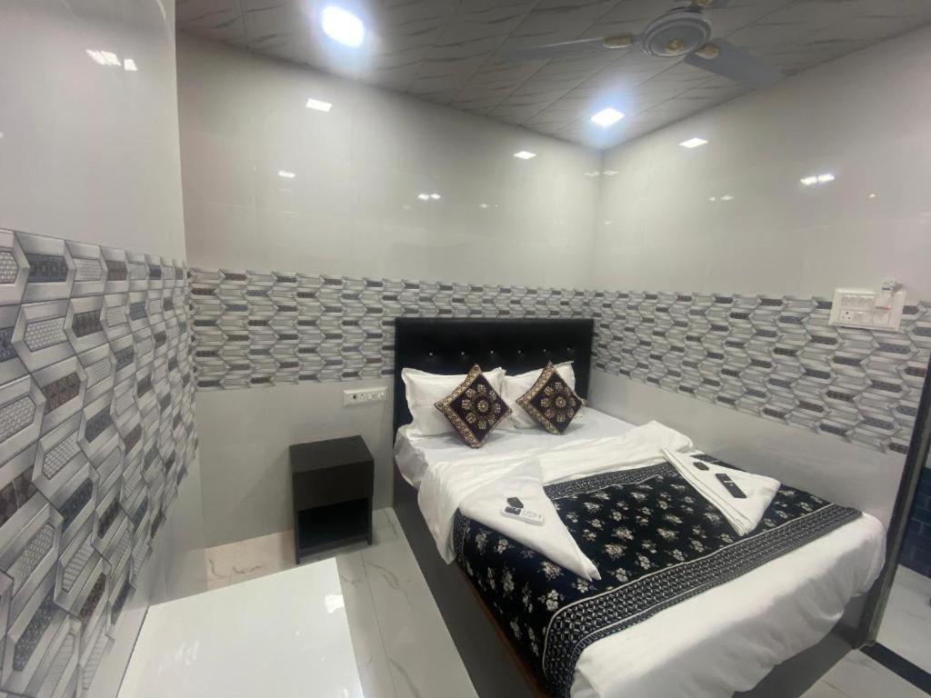 Hotel O Sai Residency Мумбаи Экстерьер фото